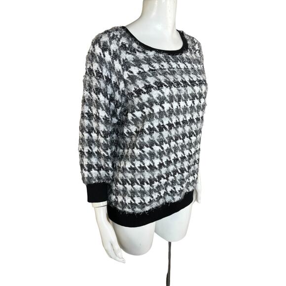 Cato Medium Black White Houndstooth Fuzzy Sweater 3/4 Sleeves Mock Neck - Picture 6 of 12